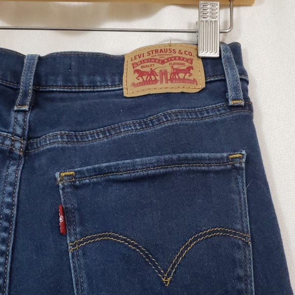 720 levis high rise super skinny crop - Picture 2 of 3